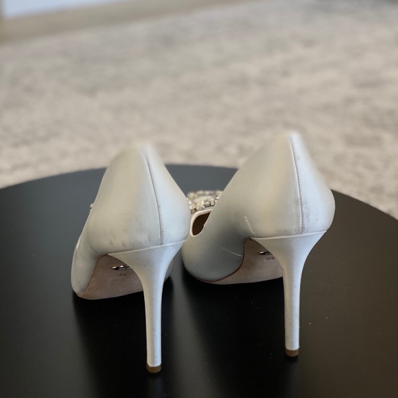 Badgley Mischka Cher Crystal Buckle Pumps Pointed Toe - Picture 4 of 6